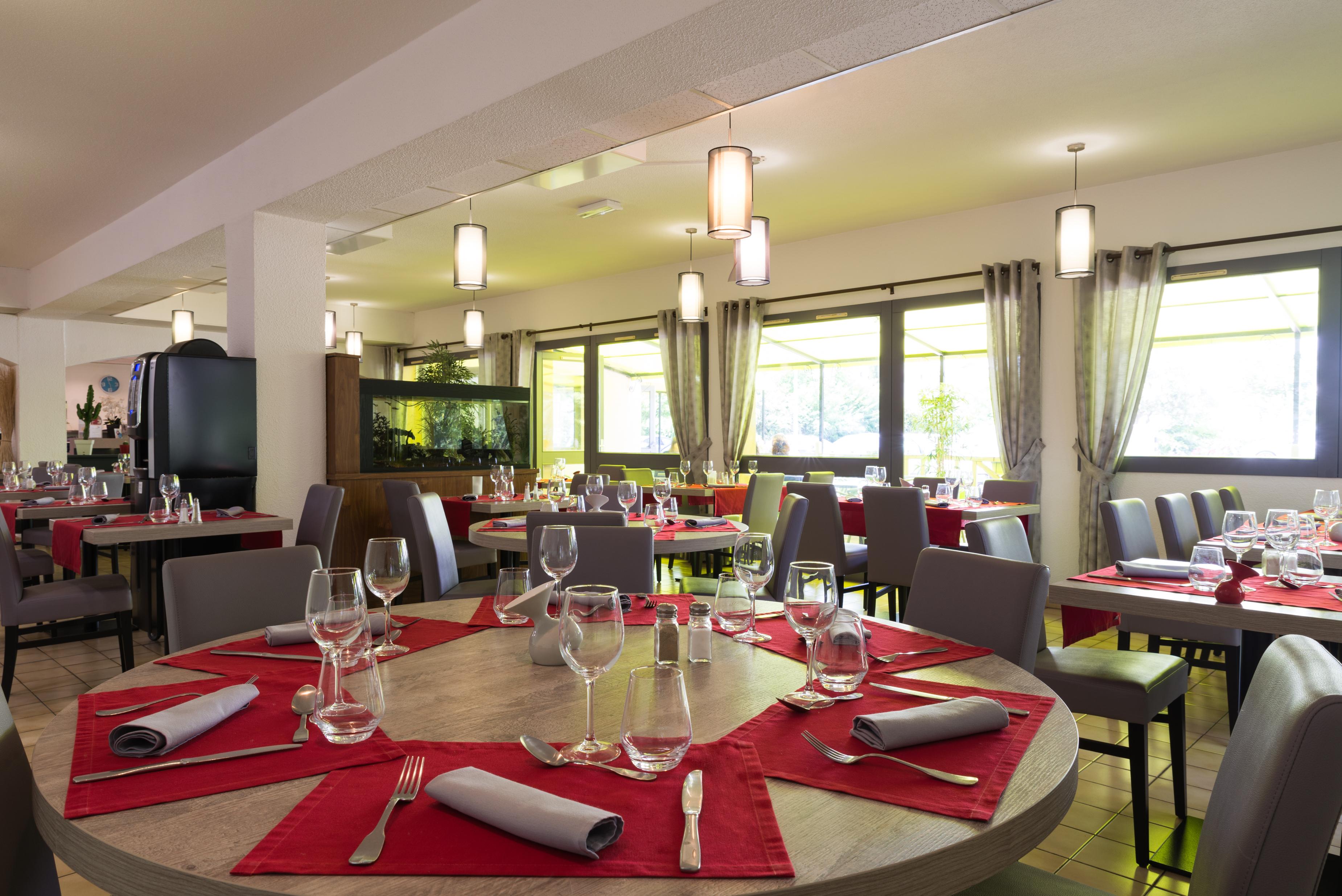 Hotel The Originals Romans-Sur-Isere Le Clos Des Tanneurs Ngoại thất bức ảnh