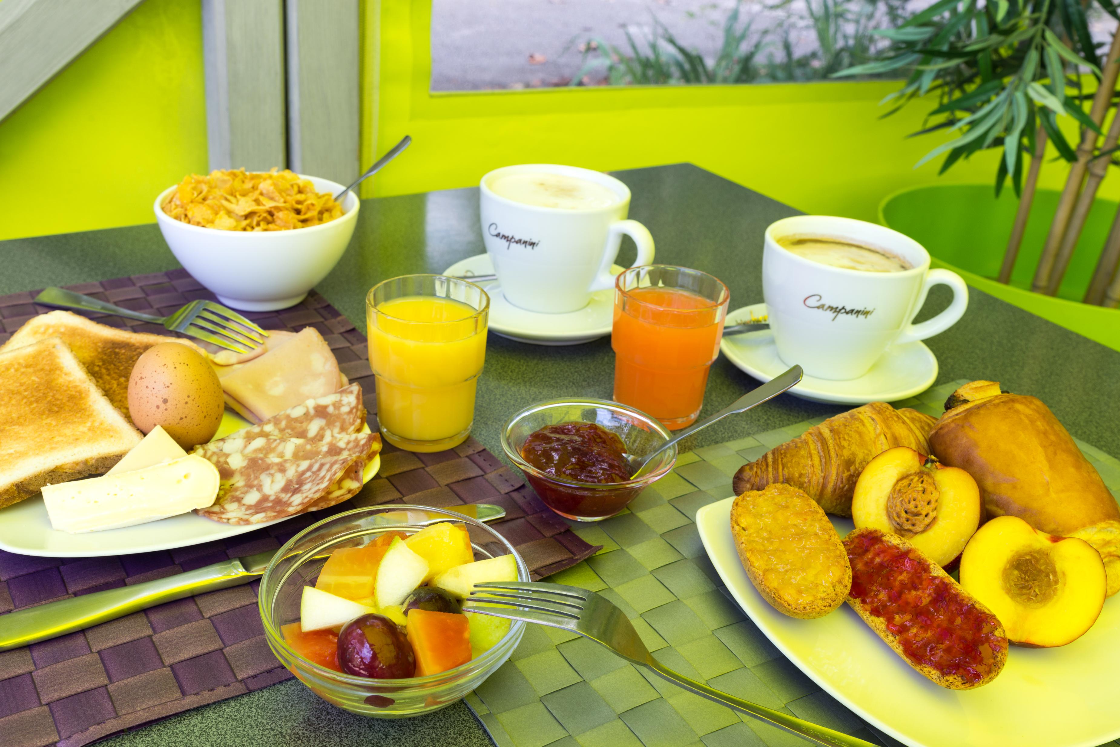 Hotel The Originals Romans-Sur-Isere Le Clos Des Tanneurs Ngoại thất bức ảnh
