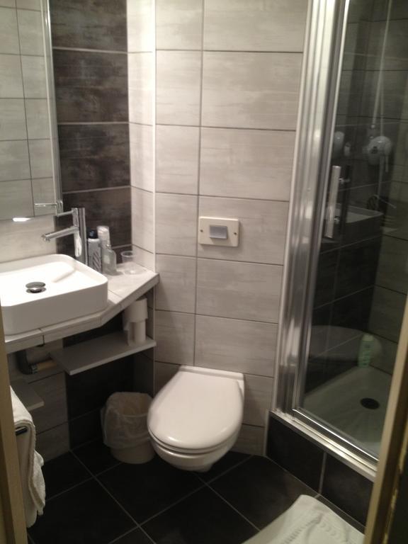 Hotel The Originals Romans-Sur-Isere Le Clos Des Tanneurs Ngoại thất bức ảnh